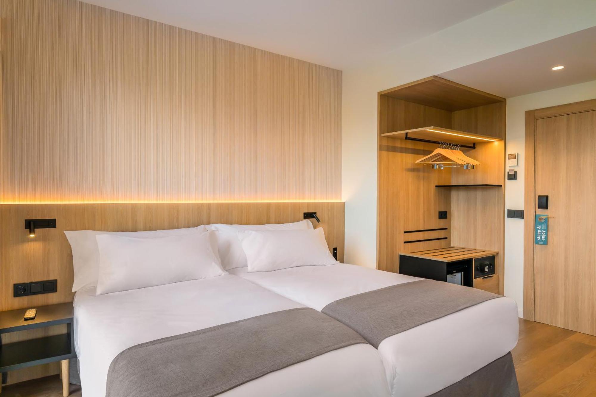 Occidental Pamplona Hotel Luaran gambar