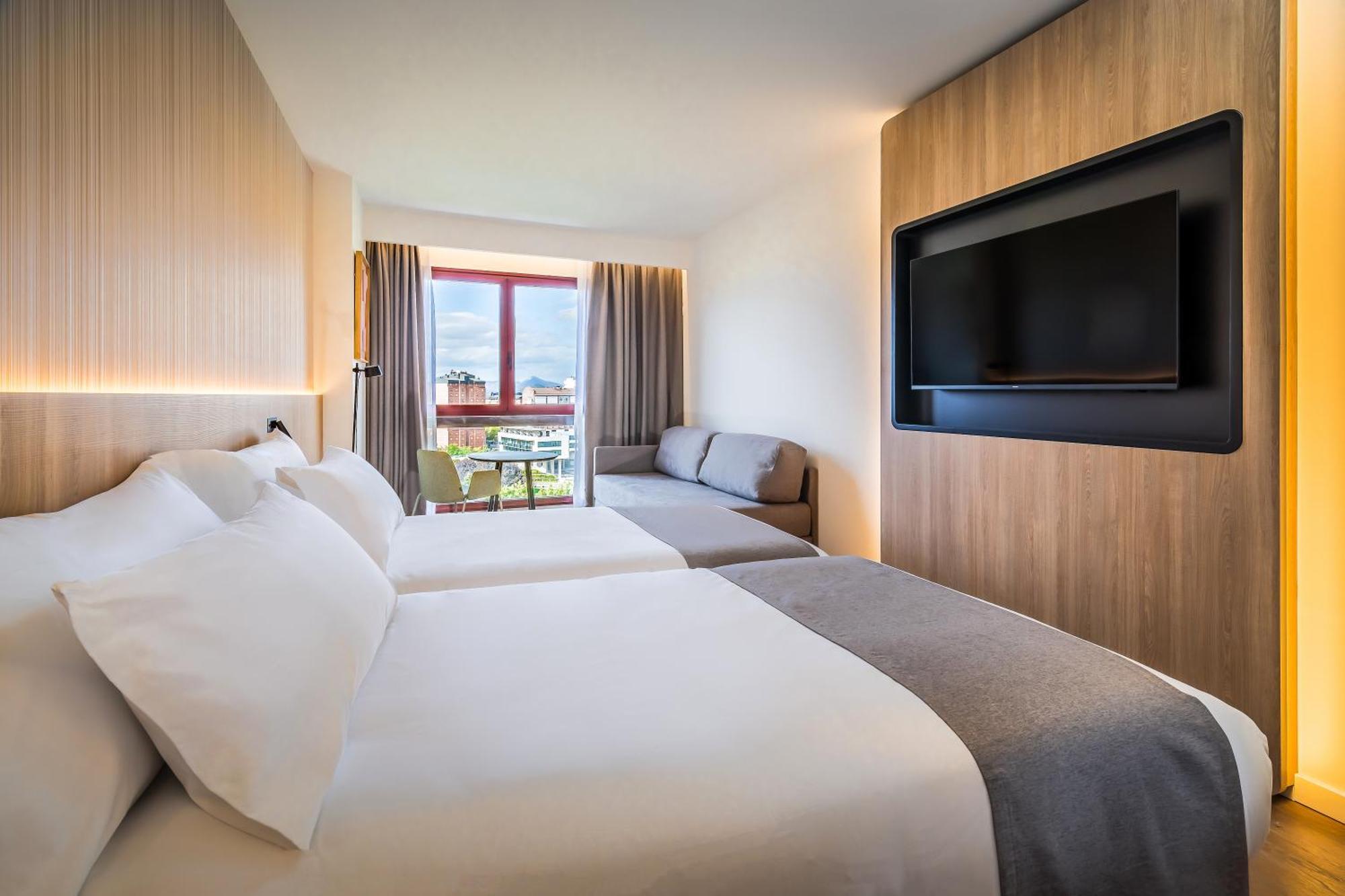 Occidental Pamplona Hotel Luaran gambar