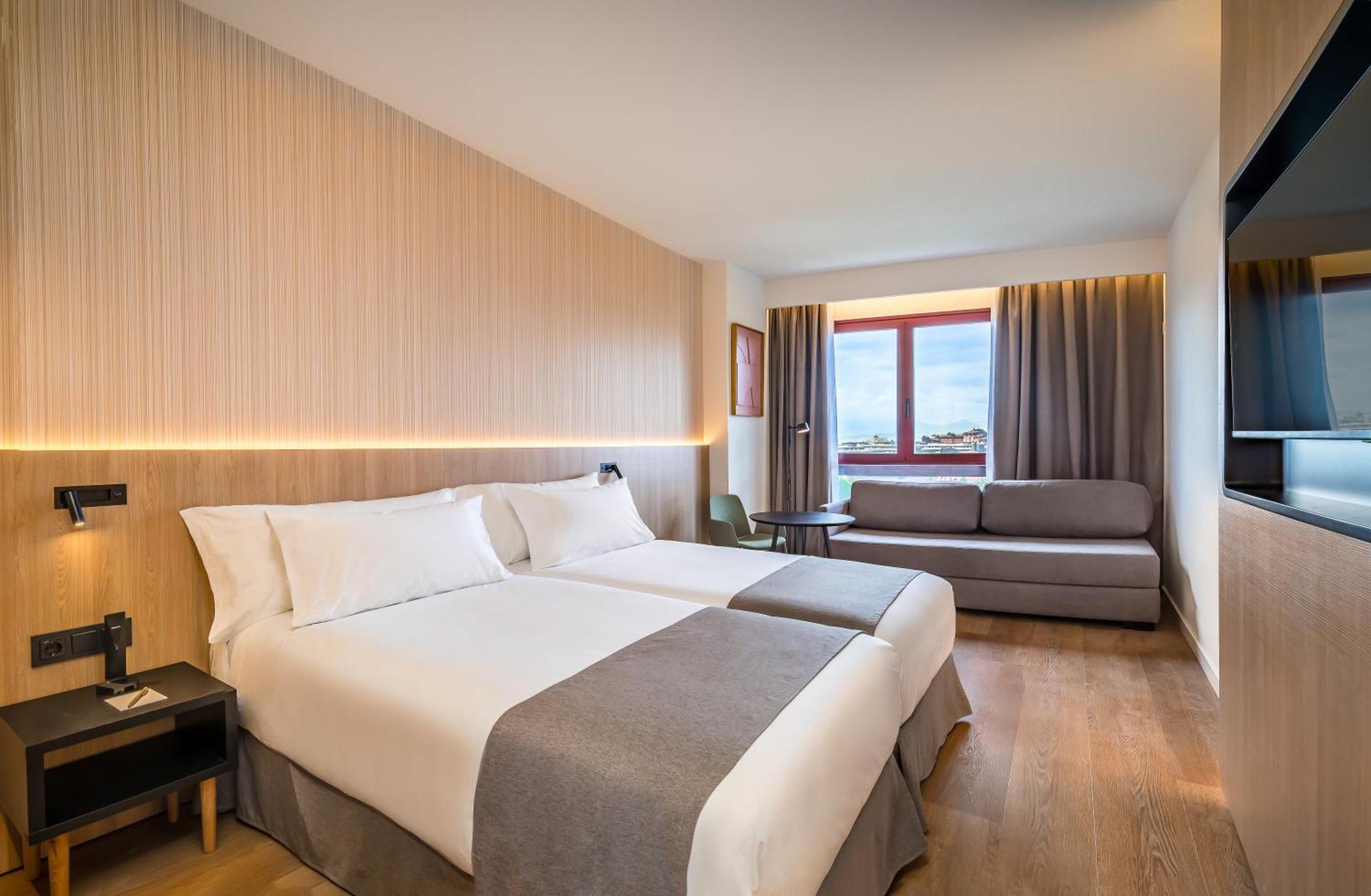 Occidental Pamplona Hotel Luaran gambar