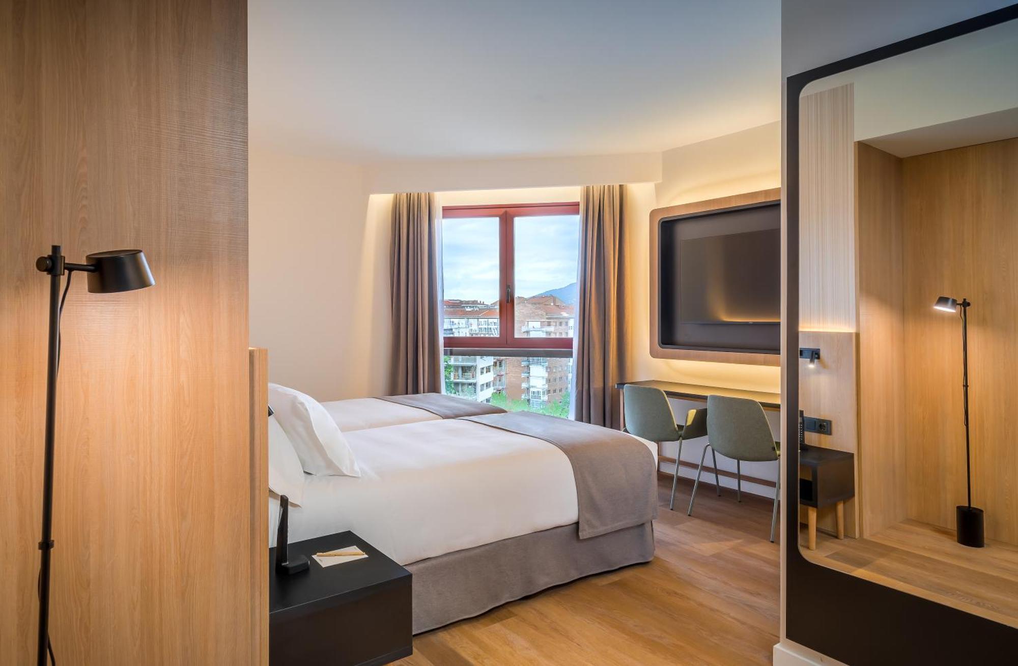 Occidental Pamplona Hotel Luaran gambar