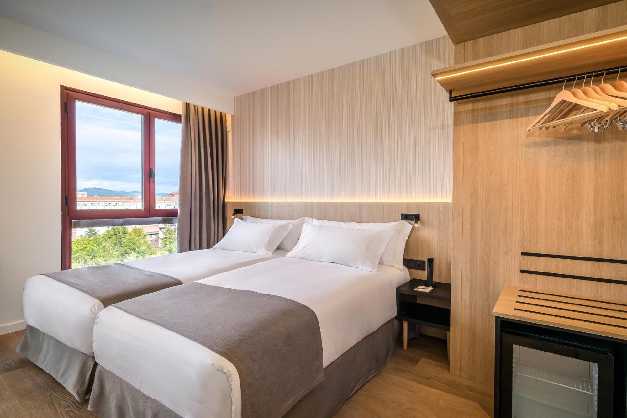 Occidental Pamplona Hotel Luaran gambar