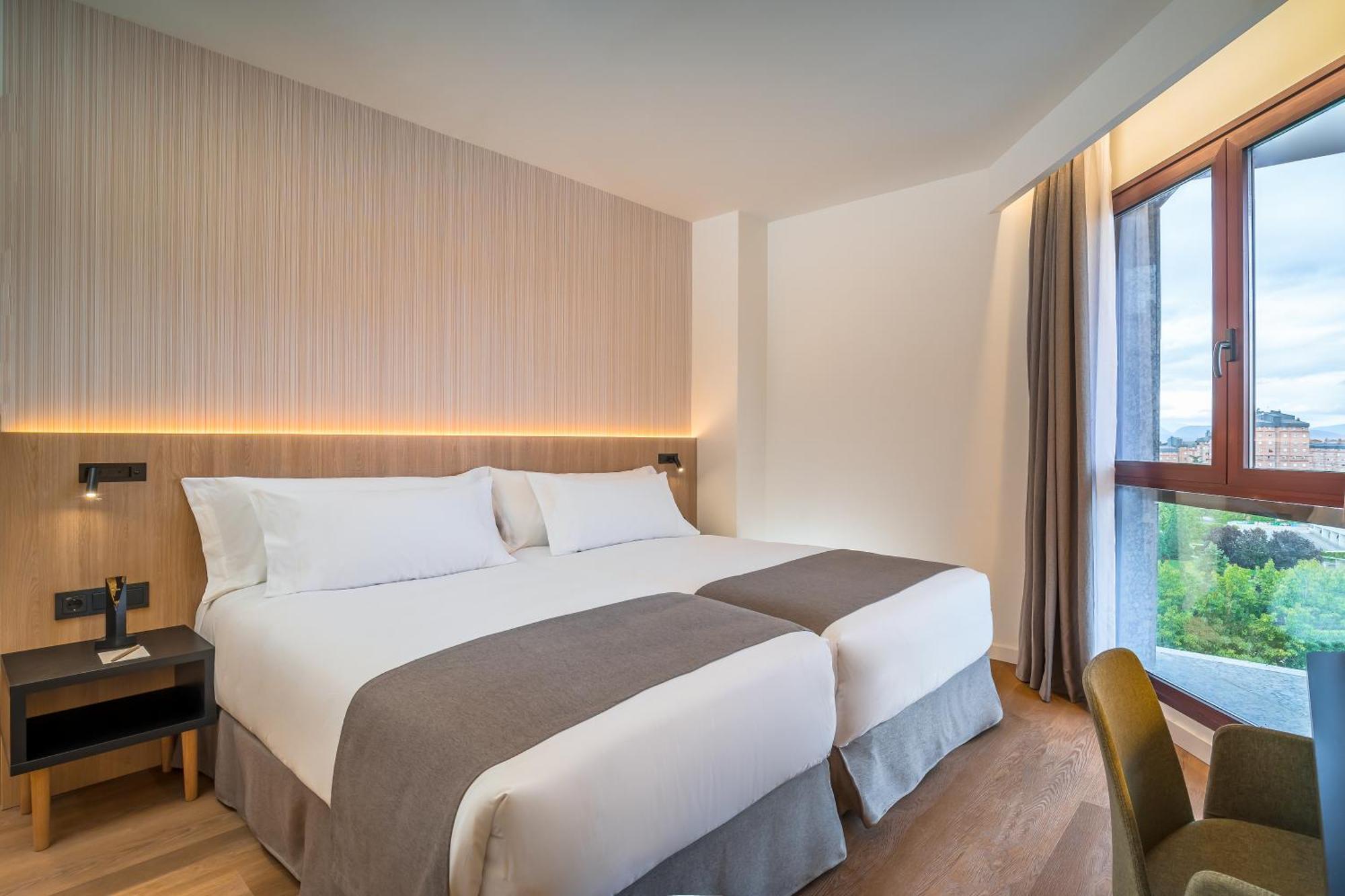 Occidental Pamplona Hotel Luaran gambar