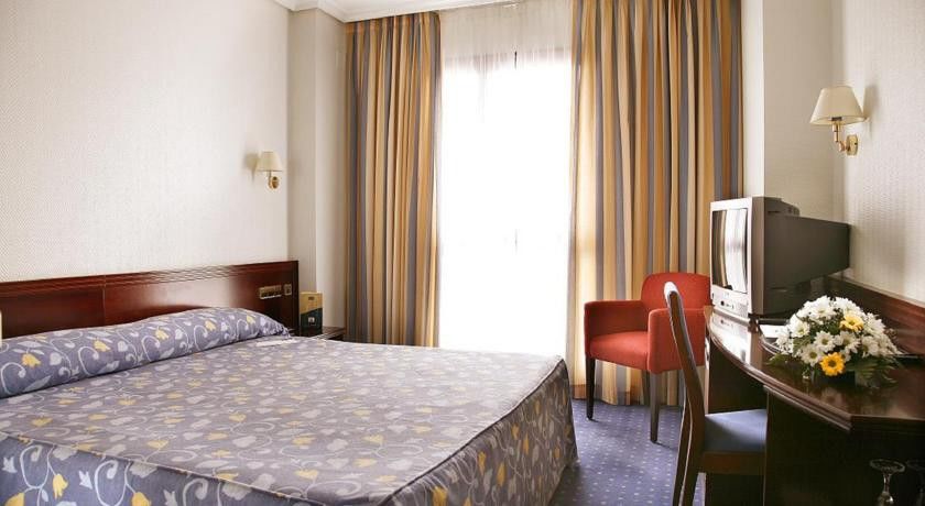 Occidental Pamplona Hotel Luaran gambar